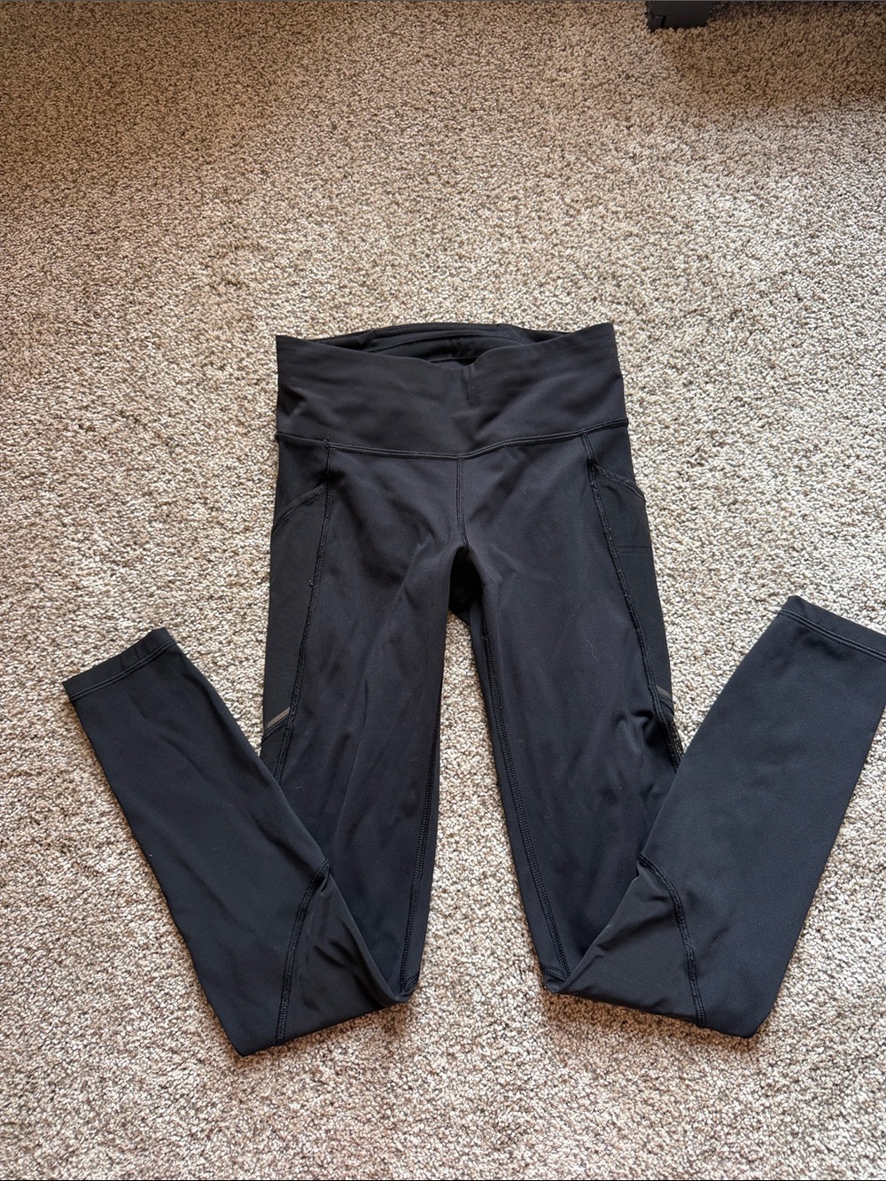 Black lululemon leggings full length with pockets sz 4
